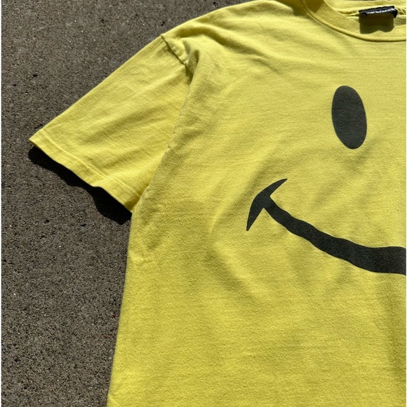 Vintage 90s Joe Boxer Smiley Yellow tee Single Stitch Made in USA - Picture 3 of 5